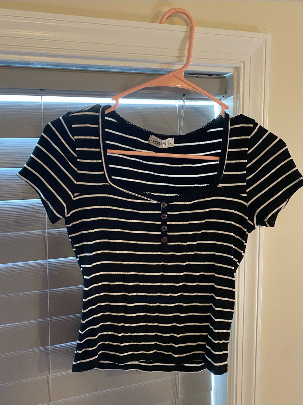 Populaire Black & White Striped Scoop Neck Ribbed Tee